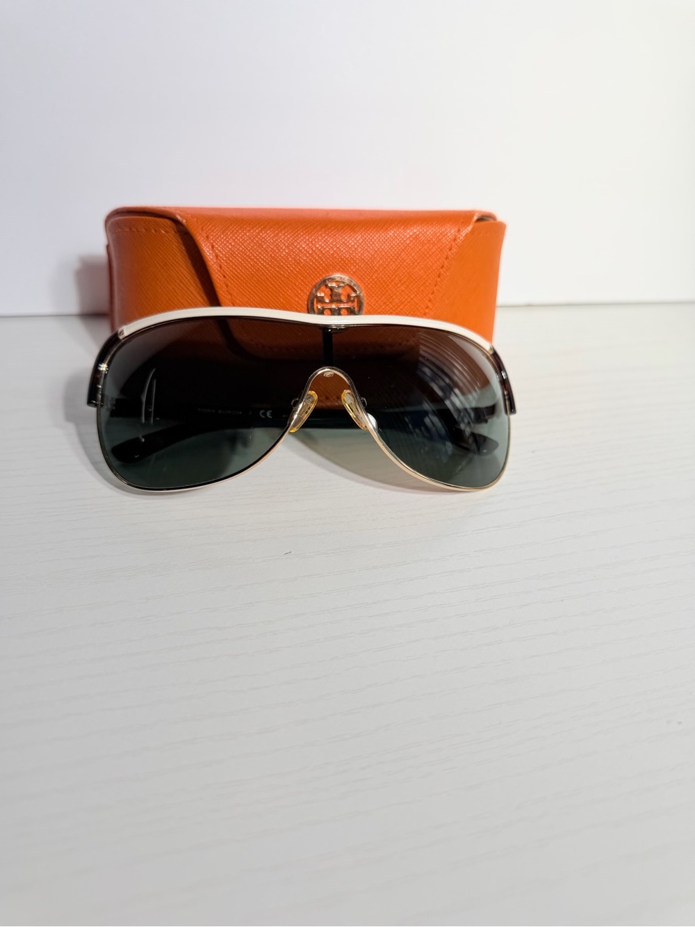 Tory Burch Gold-Tone Aviator Sunglasses with Dark Gradient Lenses